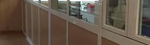 Divisiones en Aluminio - Fachadas en Vidrio Templado